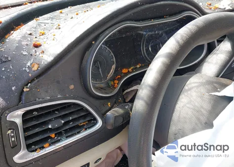 2016 Chrysler 200 Limited z USA, uszkodzony, nr VIN 1C3CCCAB0GN181382